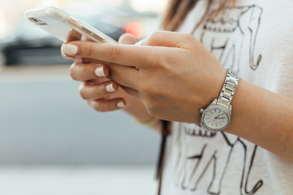 Přijatou fakturu dostanete do mobilu za pár sekund. Vylepšujeme mobilní aplikaci