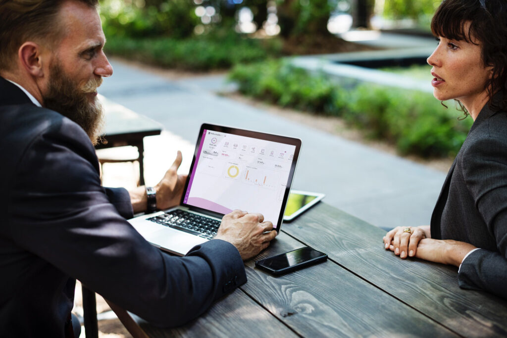 S účetní na jedné vlně: Jak vypadá ideální spolupráce (a co všechno vám může ušetřit)